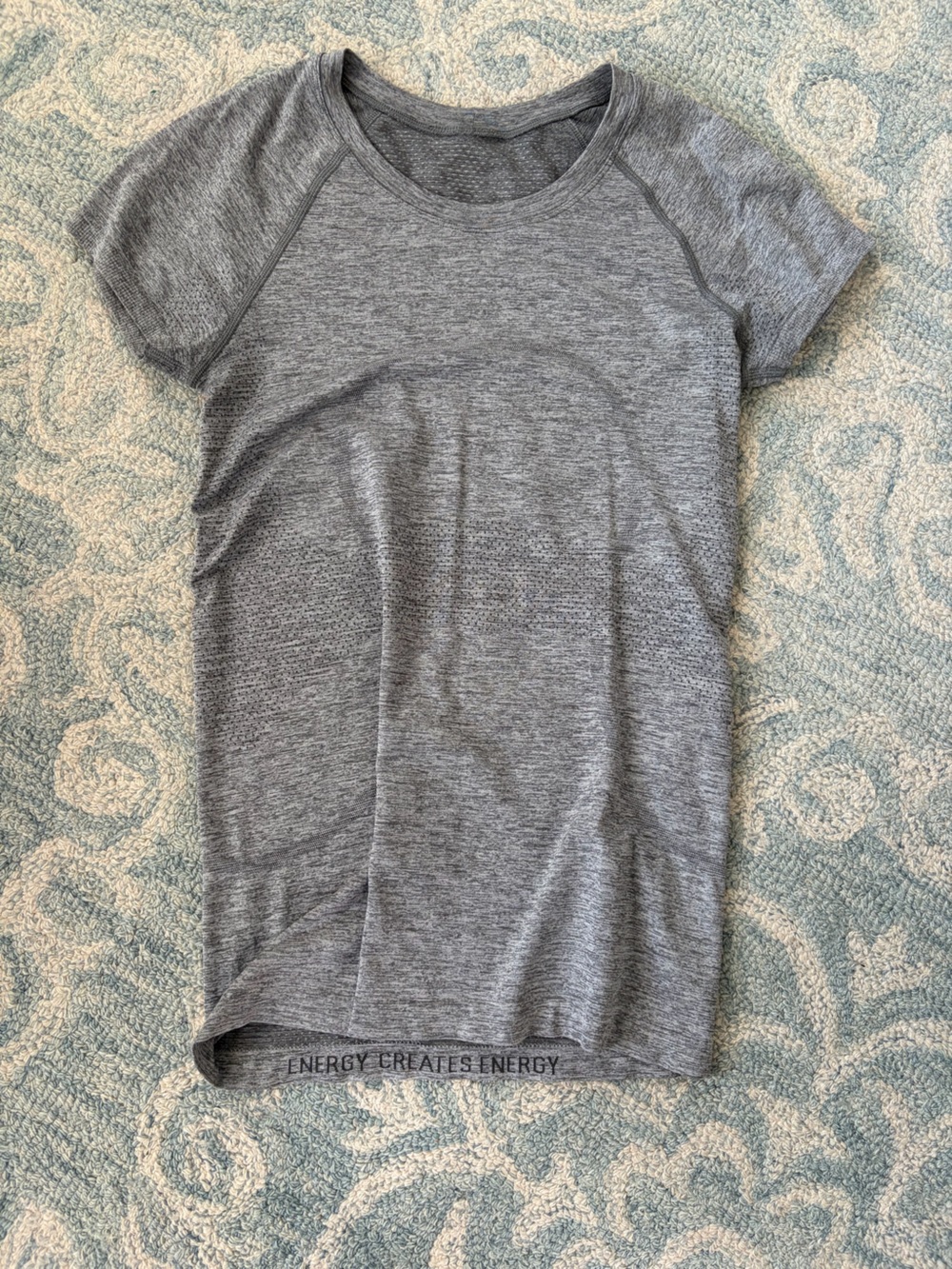 lululemon athletica Heathered Gray Short Sleeve Tee